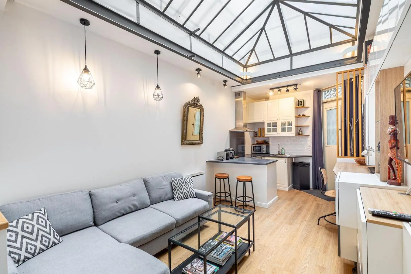 Apartment Guestready - Atelier Renove Sous Verriere A Paris France